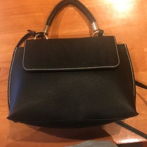 black H&M purse